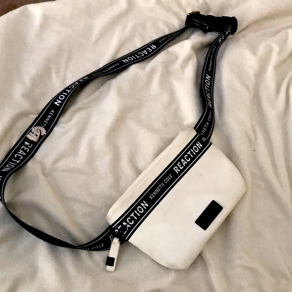 Kennith Cole Reaction Crossbody
